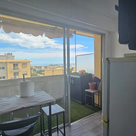 Spacieux Lumineux Proche Avec Parking Prive Apartamento *