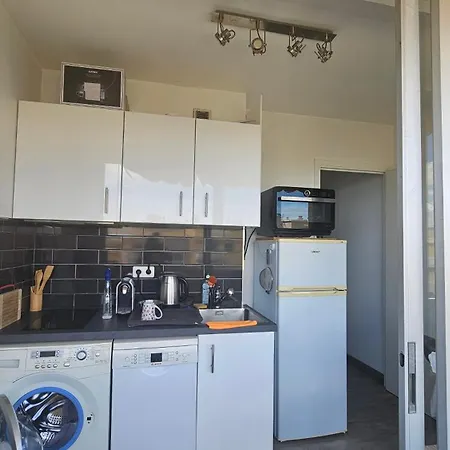 Apartamento Spacieux Lumineux Proche Avec Parking Prive