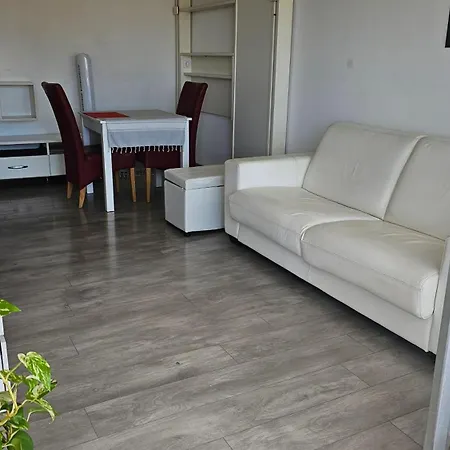 Apartamento Spacieux Lumineux Proche Avec Parking Prive